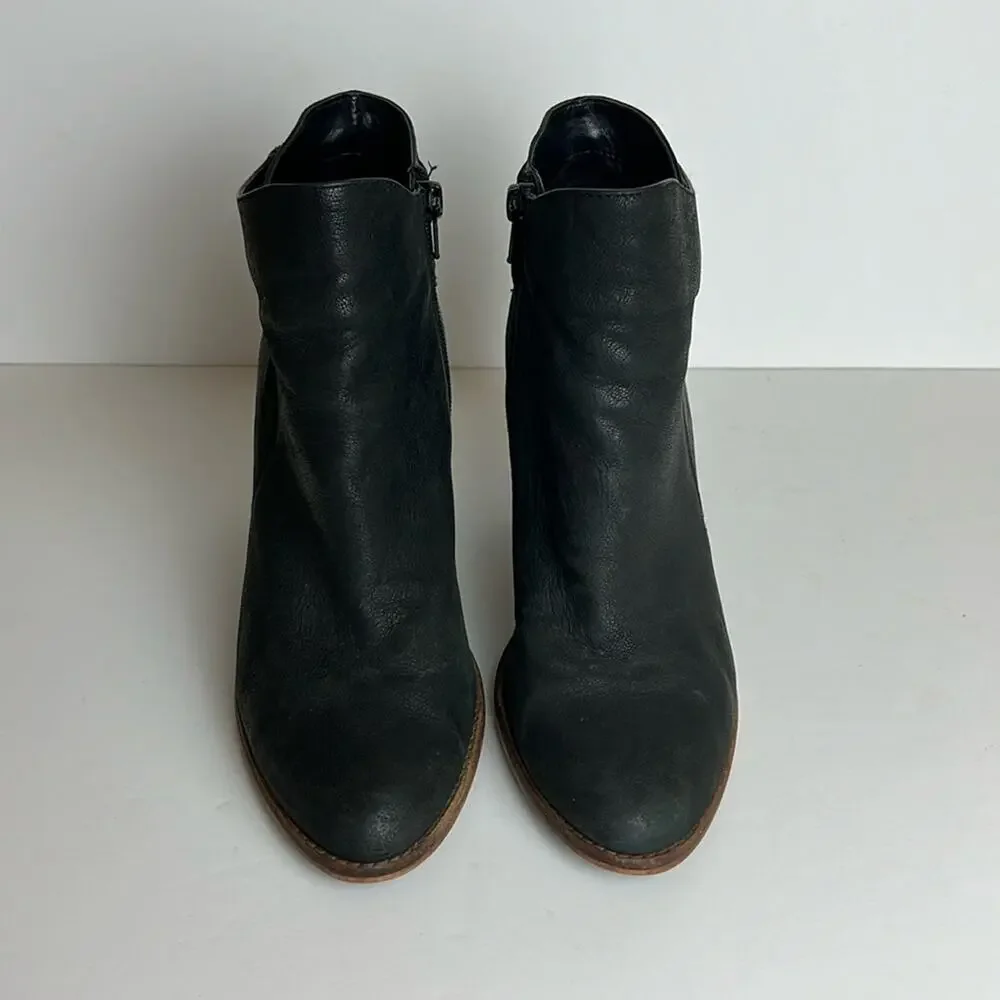 Vince Camuto Booties - Women's‎ 8